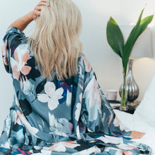 Silver Lining Short Kimono Robe