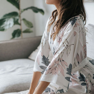 Bloom Short Kimono Robe